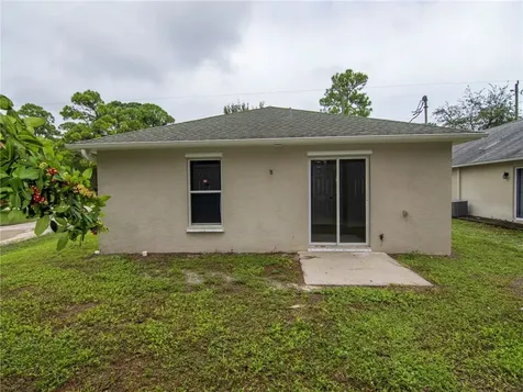 1145 11th Street SW Vero Beach FL 32962