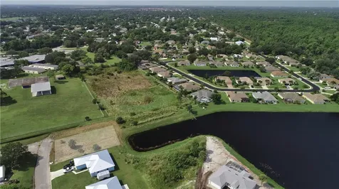 430 18th Place SW Vero Beach FL 32962