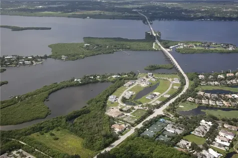 9253 Orchid Cove Circle Vero Beach FL 32963