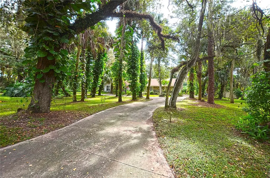 8145 25th Street Vero Beach FL 32966