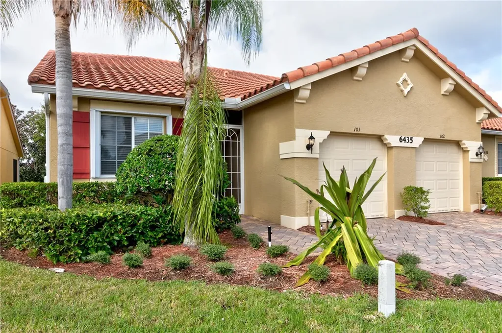 6435 Oxford Circle Vero Beach FL 32966