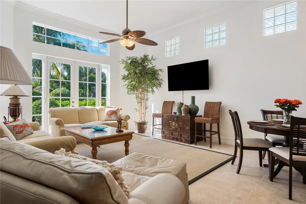 1304 Lake Bend Court Vero Beach FL 32963