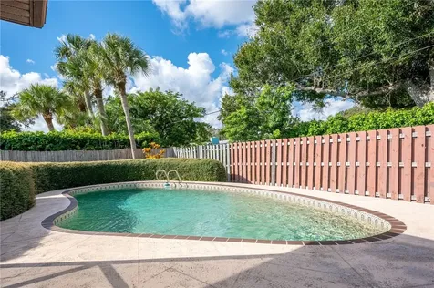 1525 33rd Avenue Vero Beach FL 32960