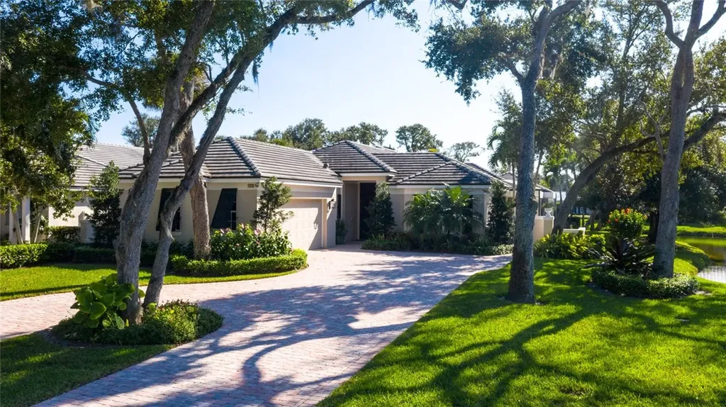 110 Lakeview Way Vero Beach FL 32963