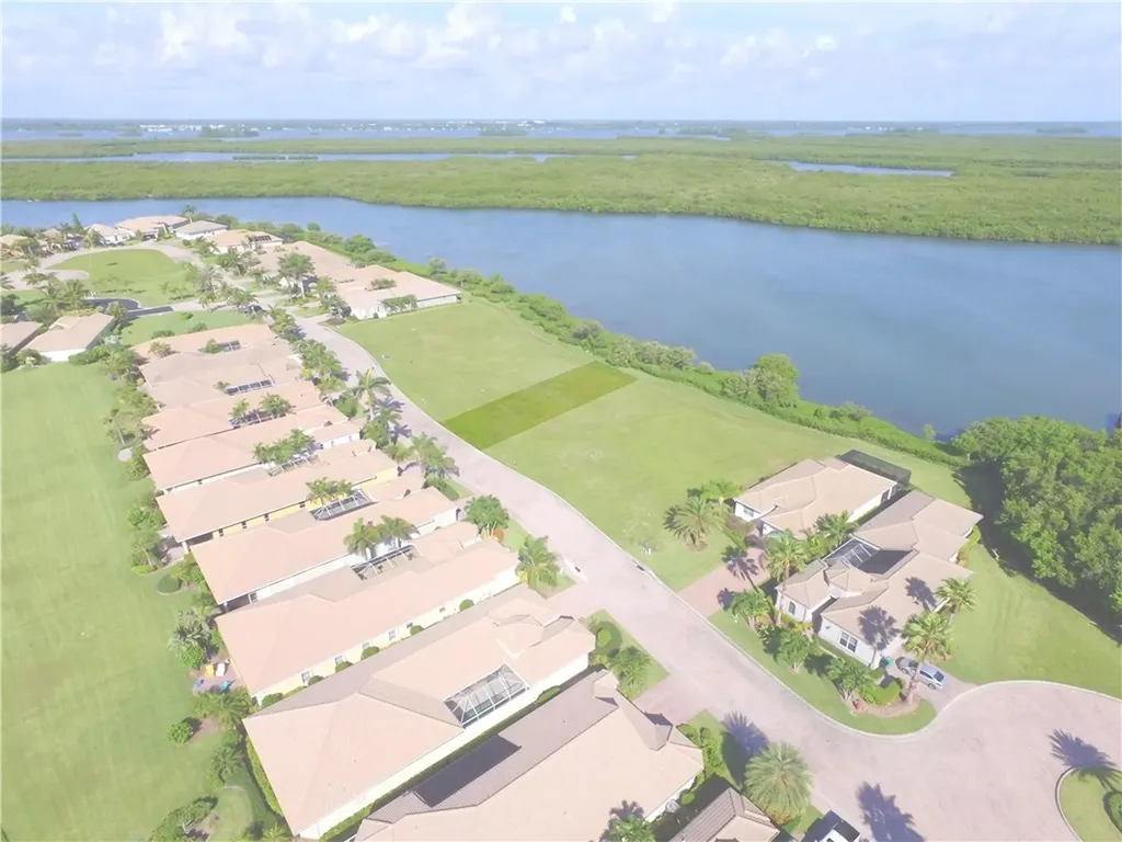 1928 Lynx Drive Hutchinson Island FL 34949