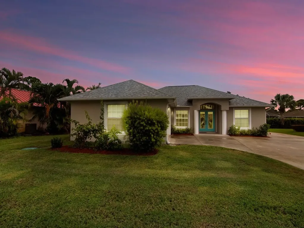 1986 15th Avenue SW Vero Beach FL 32962