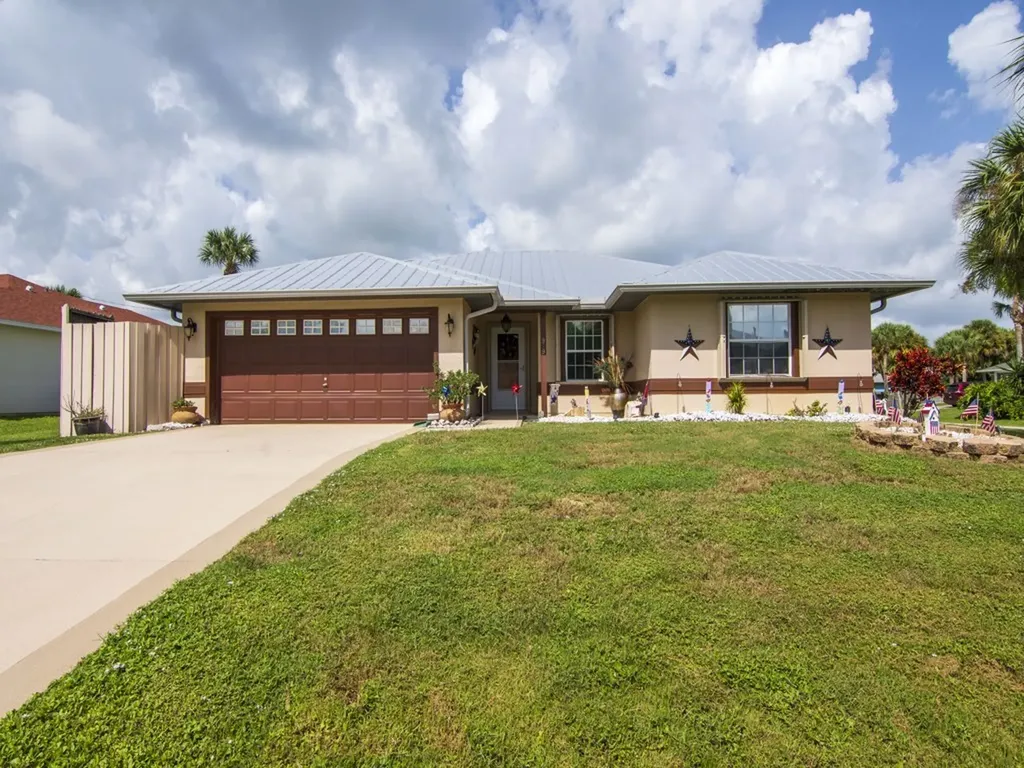 929 Crown Street Sebastian FL 32958