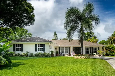 1896 17th Place SW Vero Beach FL 32962