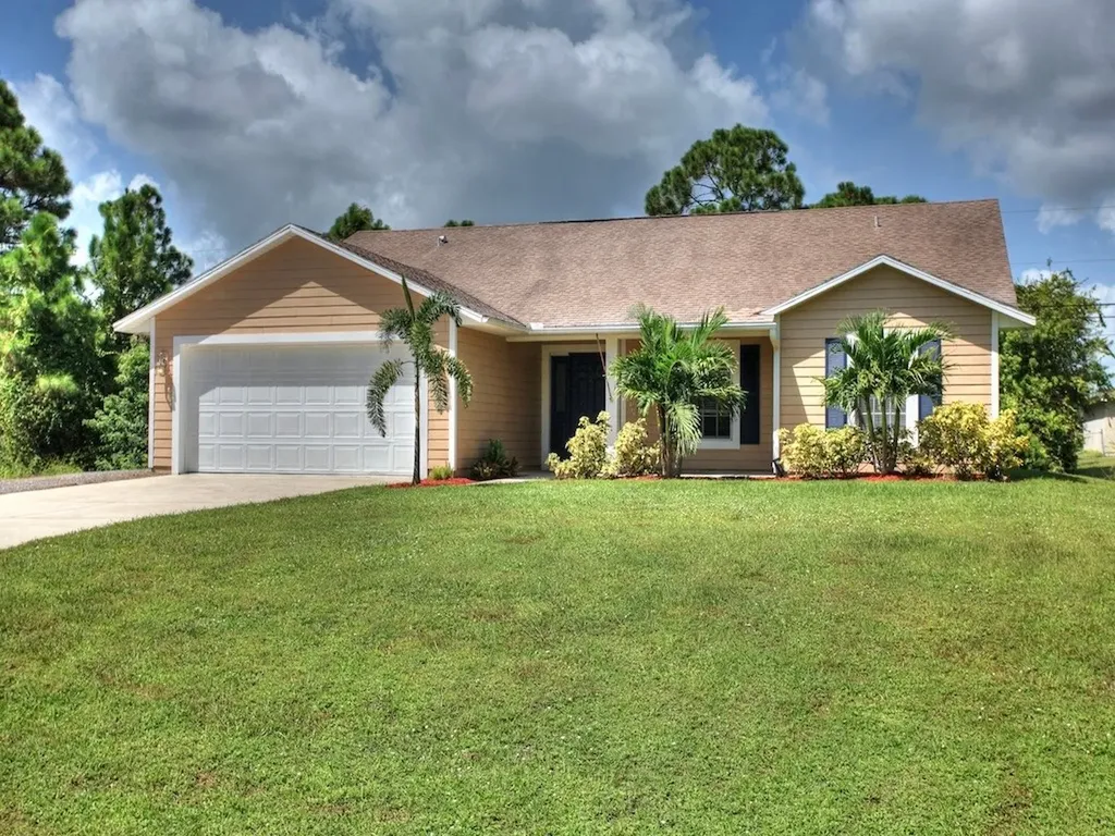 8025 99th Court Vero Beach FL 32967