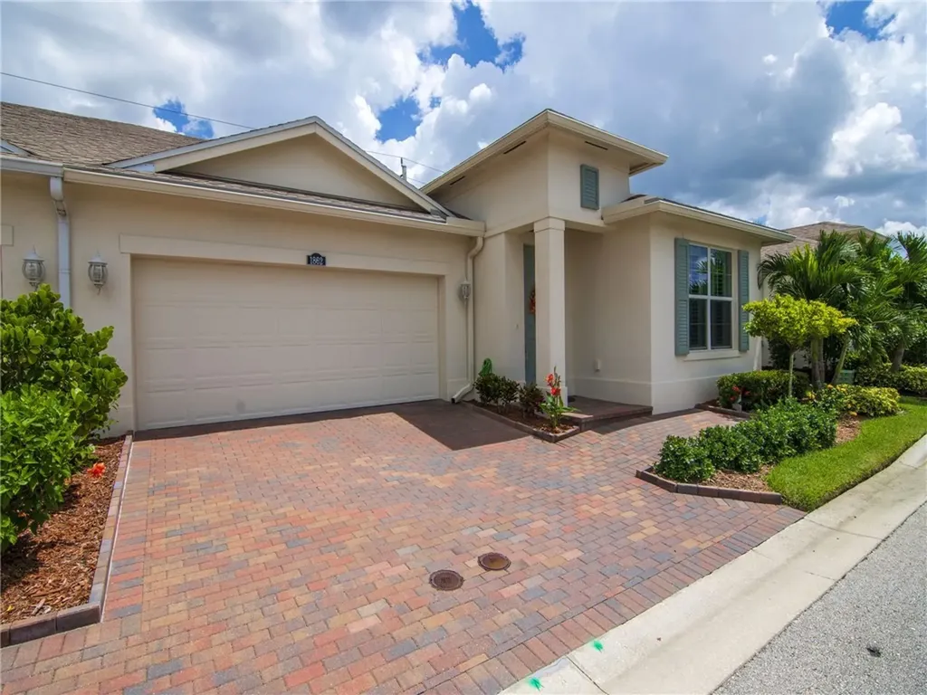 1862 Oak Grove Court Vero Beach FL 32966