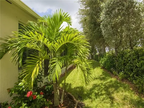 1862 Oak Grove Court Vero Beach FL 32966