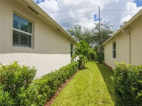 1862 Oak Grove Court Vero Beach FL 32966