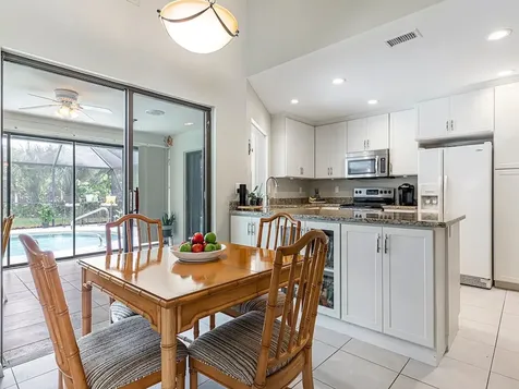 570 W Forest Trail Vero Beach FL 32962