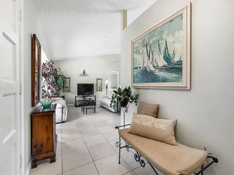 570 W Forest Trail Vero Beach FL 32962