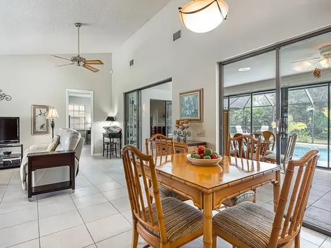 570 W Forest Trail Vero Beach FL 32962