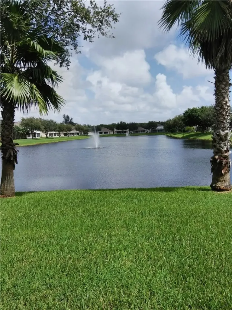 2600 12th Square SW Vero Beach FL 32968