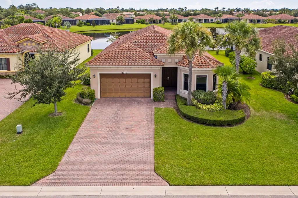 5550 49th Avenue Vero Beach FL 32967