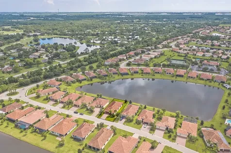 5550 49th Avenue Vero Beach FL 32967