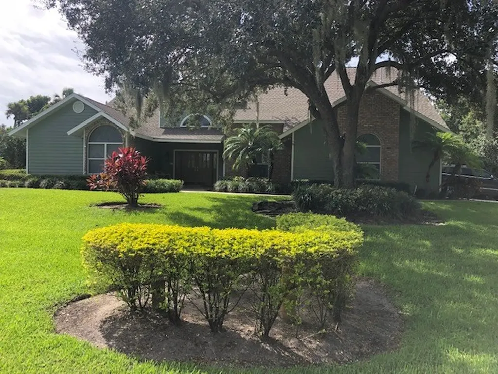 4865 12th Place Vero Beach FL 32966