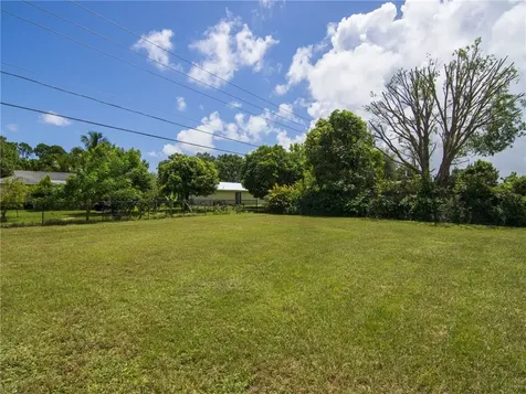 2176 16th Avenue SW Vero Beach FL 32962