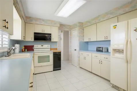 395 Nieuport Drive Vero Beach FL 32968