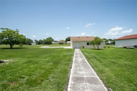 395 Nieuport Drive Vero Beach FL 32968