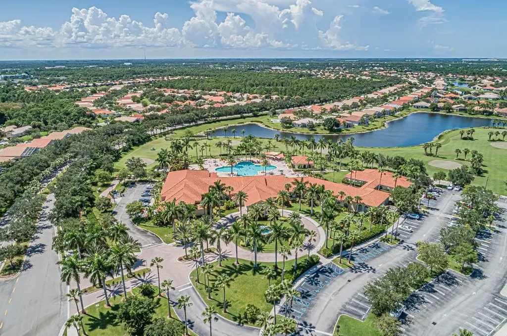 325 NW Breezy Point Loop Port St. Lucie FL 34986