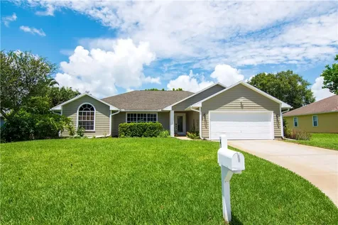 445 29th Court SW Vero Beach FL 32968