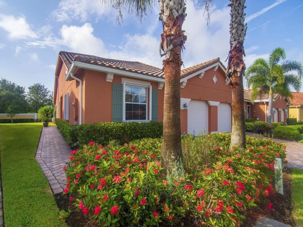 6335 Oxford Circle Vero Beach FL 32966
