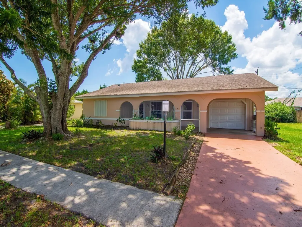 649 20th Place SW Vero Beach FL 32962