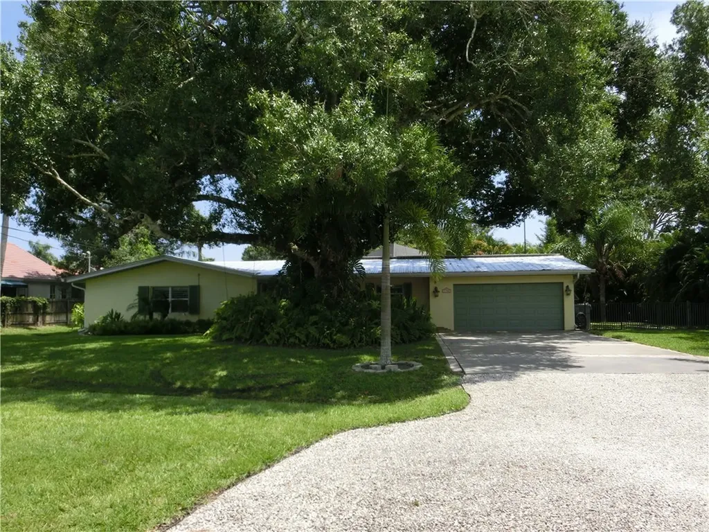 2260 47th Avenue Vero Beach FL 32966
