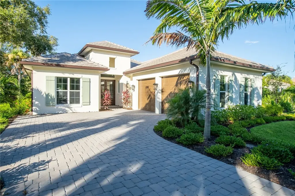 1700 Lake Club Court Vero Beach FL 32963