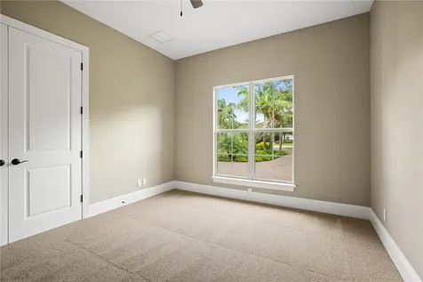 1700 Lake Club Court Vero Beach FL 32963