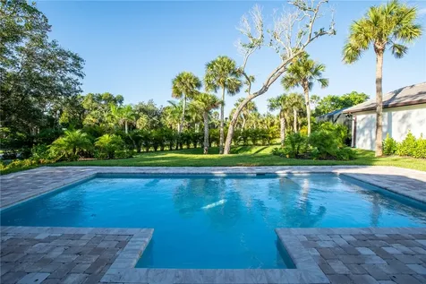 1700 Lake Club Court Vero Beach FL 32963