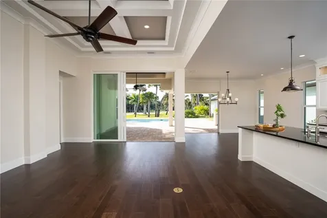 1700 Lake Club Court Vero Beach FL 32963