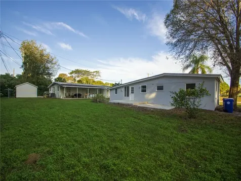 329 21st Road SW Vero Beach FL 32962
