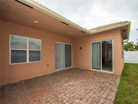 5515 Place Lake Drive Fort Pierce FL 34951