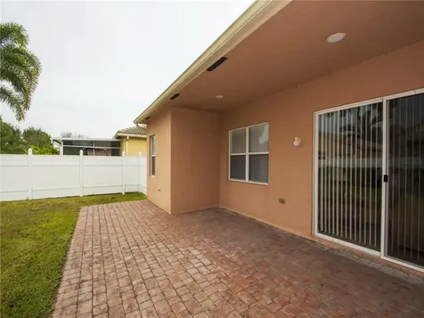 5515 Place Lake Drive Fort Pierce FL 34951