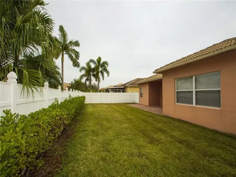 5515 Place Lake Drive Fort Pierce FL 34951