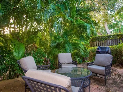 8805 Lakeside Circle Vero Beach FL 32963