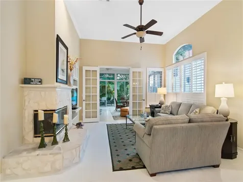 8805 Lakeside Circle Vero Beach FL 32963