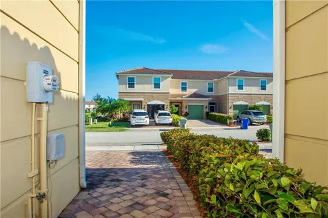 1097 Normandie Way Vero Beach FL 32960