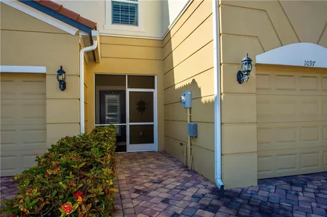 1097 Normandie Way Vero Beach FL 32960