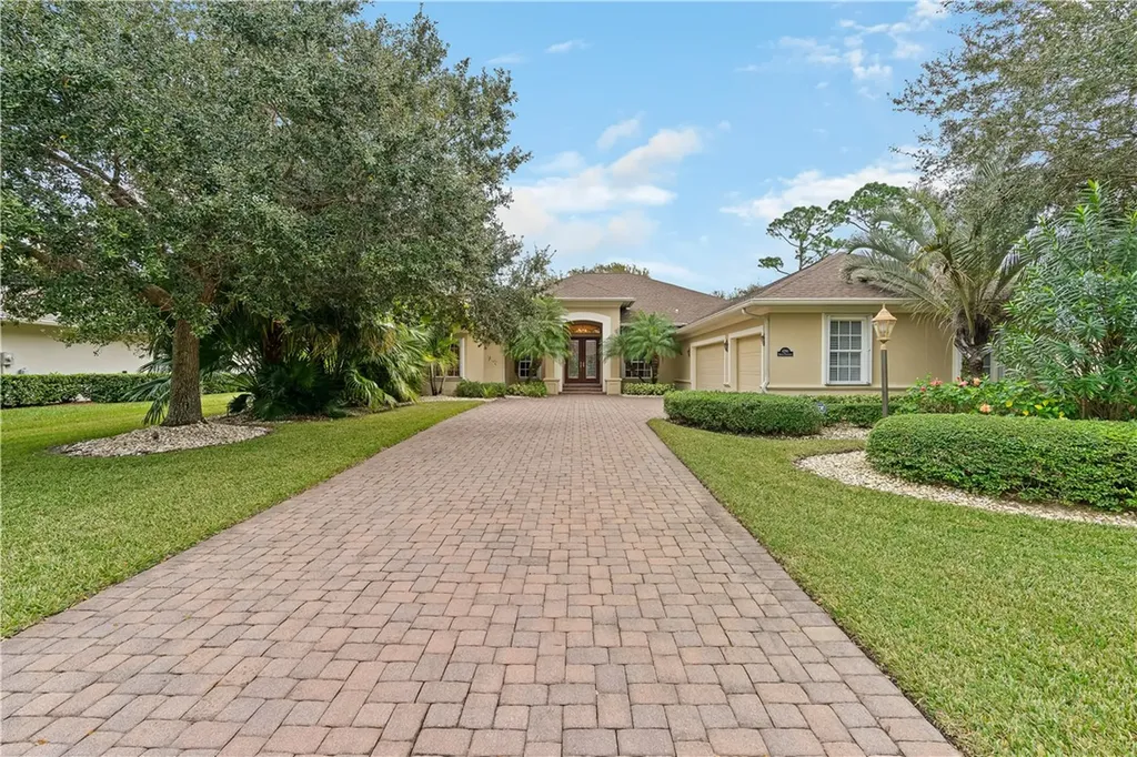 4290 Amelia Plantation Court Vero Beach FL 32967