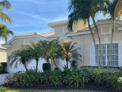 1230 W Island Club Square Vero Beach FL 32963