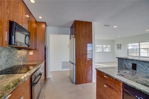904 Jackson Way Hutchinson Island FL 34949