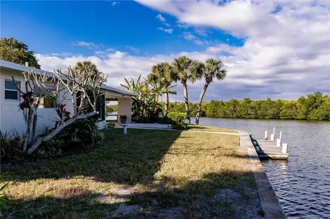 904 Jackson Way Hutchinson Island FL 34949