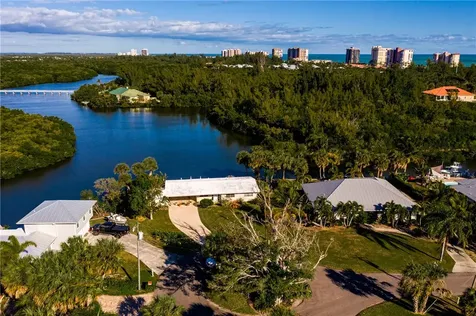 904 Jackson Way Hutchinson Island FL 34949