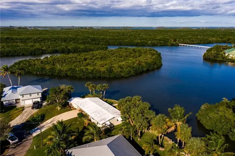 904 Jackson Way Hutchinson Island FL 34949