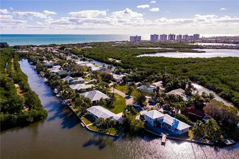 904 Jackson Way Hutchinson Island FL 34949